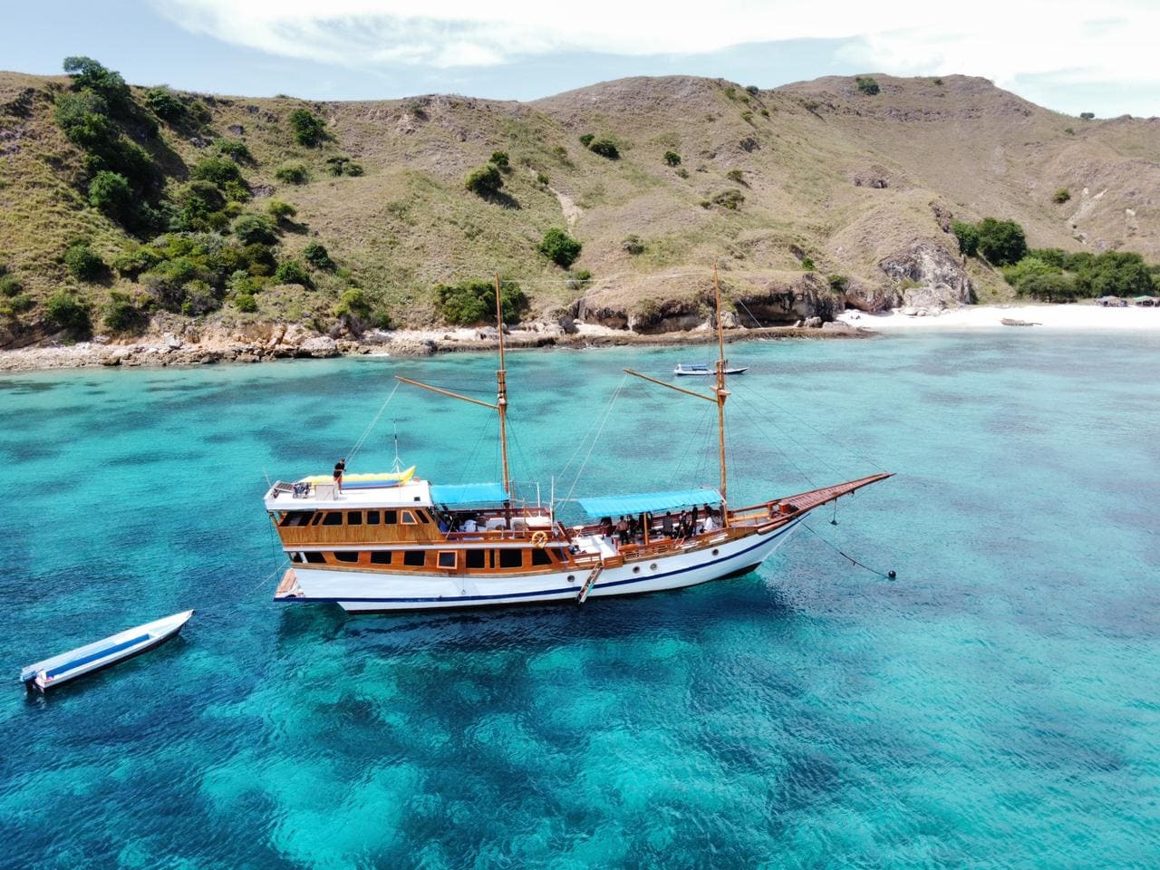 Open Trip 3D2N by Bajo Ocean Star Deluxe Phinisi  - Komodo Sharing Tours