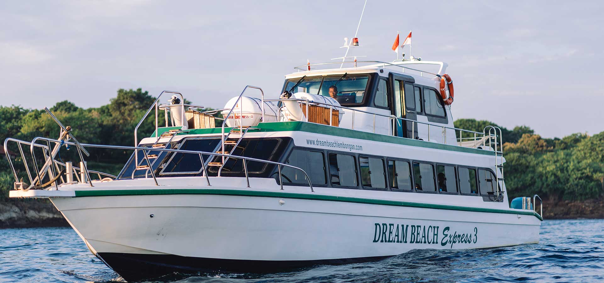 Dream Beach Express - Lembongan Fast Boats