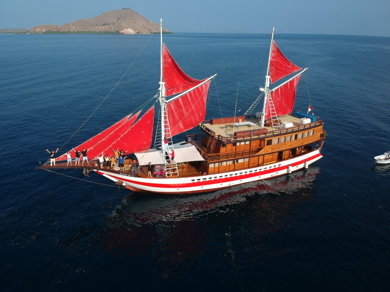Sea Familia II - Komodo Boat Charter