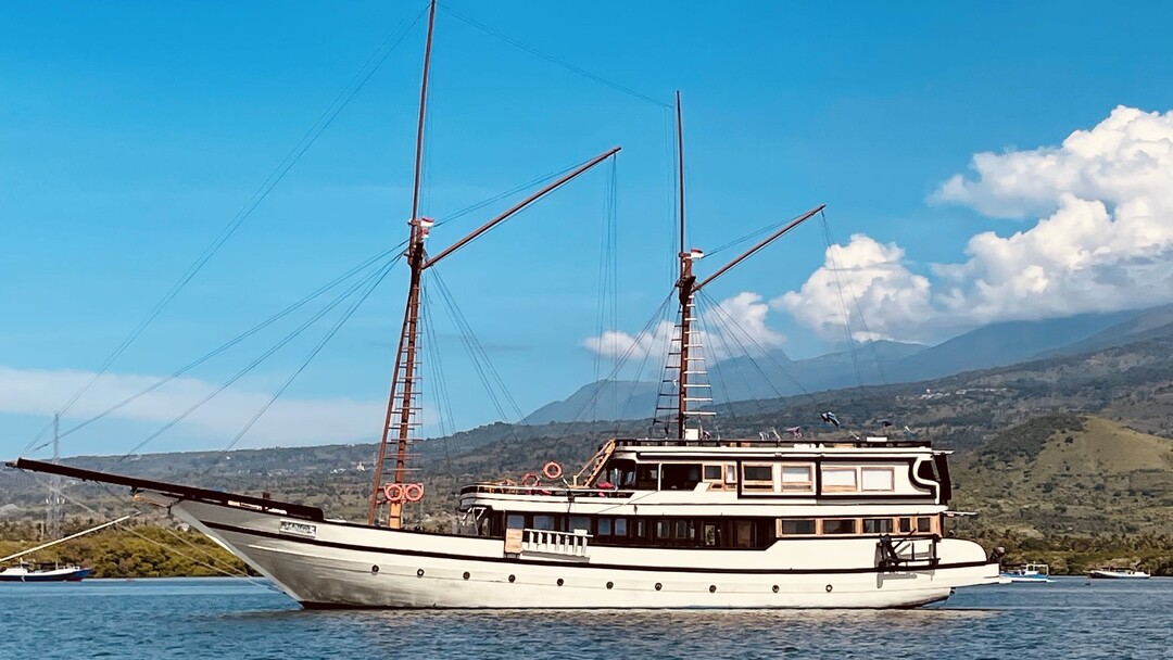 Open Trip 4D3N Lombok to Labuan Bajo by Alfathran III Phinisi - Komodo Sharing Tours
