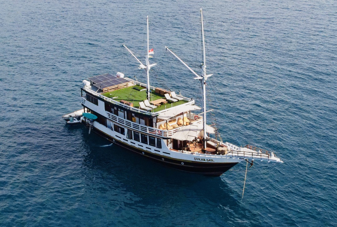 Open Trip 4D3N Labuan Bajo to Lombok by Sukha Sail I Cruise Luxury Phinisi - Komodo Sharing Tours
