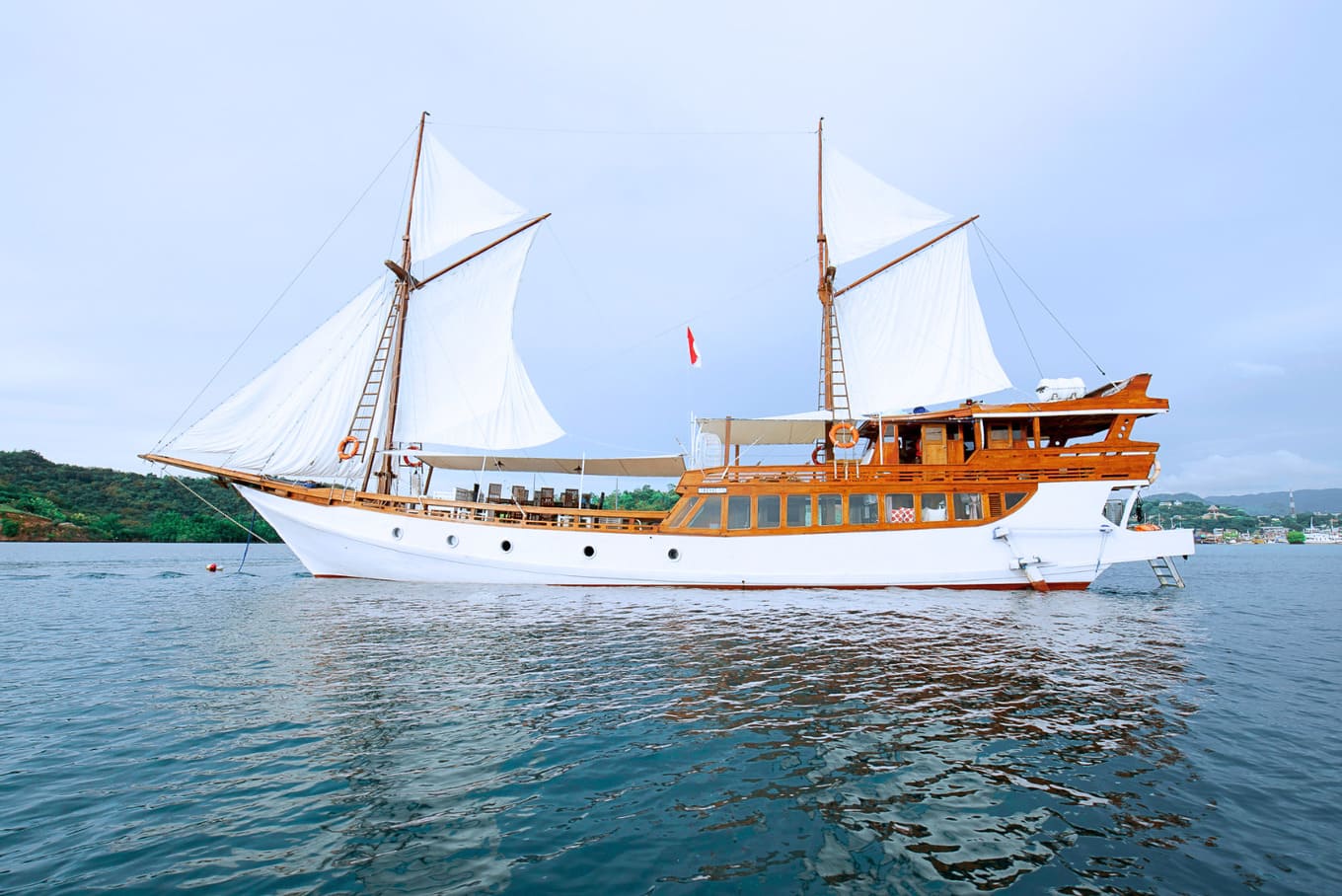 Open Trip 3D2N by Al Fathran Deluxe Phinisi - Komodo Sharing Tours