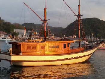 Apik Phinisi - Komodo Boat Charter