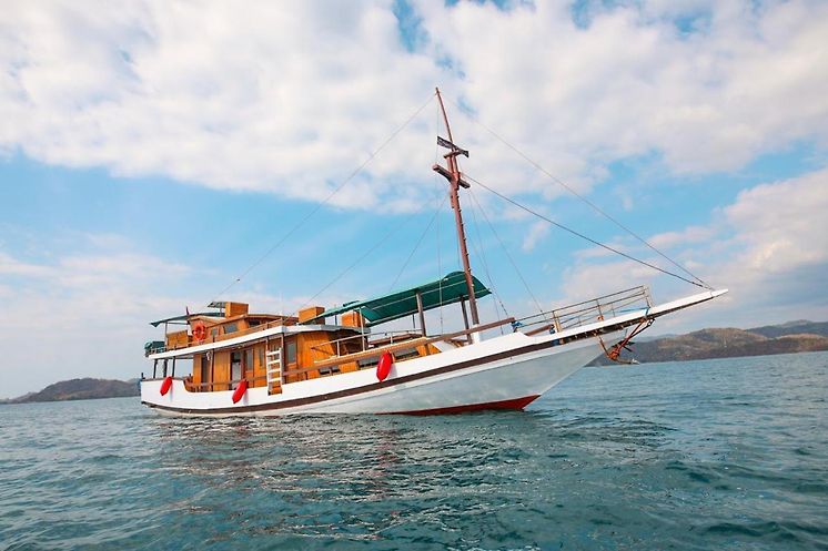 Baronang Phinisi - Komodo Boat Charter