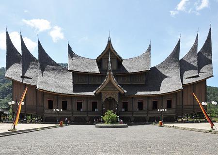 Minangkabau Tour 5 Days 4 Nights - Sumatra Adventure